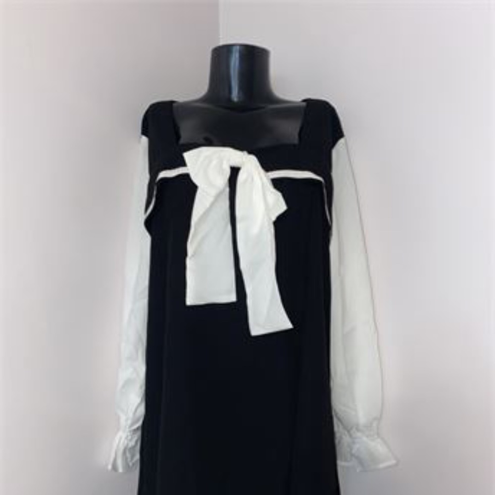 SMK BLACK/WHITE DRESS 4XL NWT
